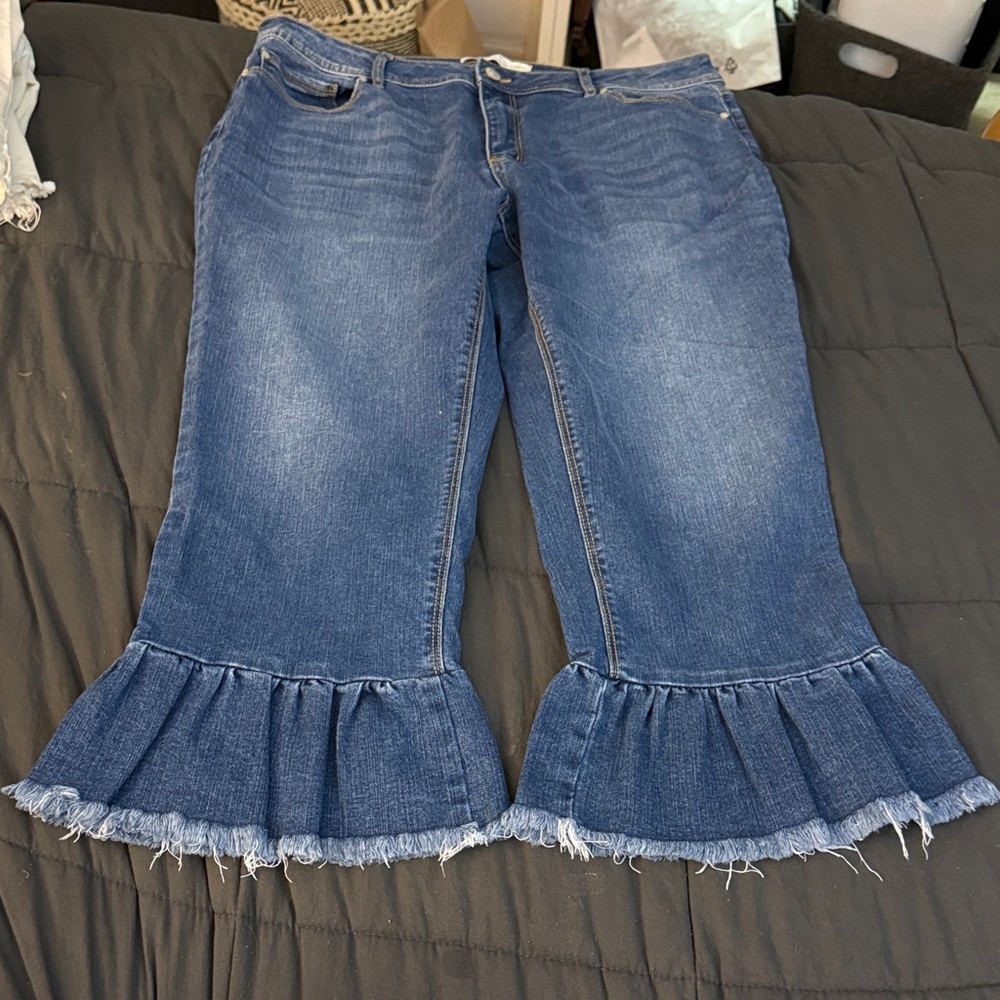 Frayed Ruffle-Hem Wide Leg Jeans - Blue Denim- Capri Length